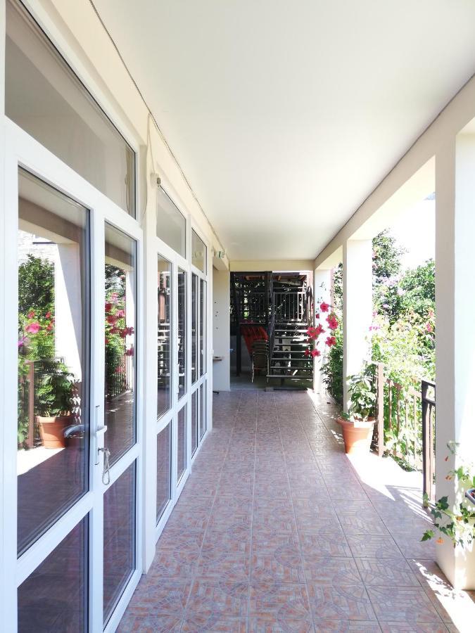 Aparthotel Na Abovyana 7 New Athos Exterior photo